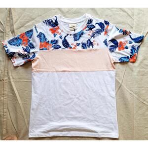 Men’s Large T-Shirt Floral & Pink Colorblock by Hawk's Bay